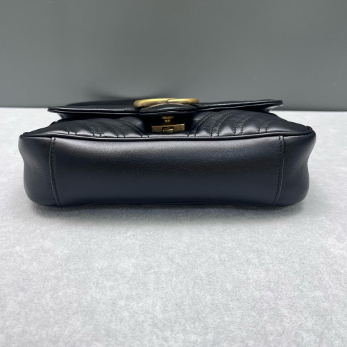 Gucci Chevron Mini GG Marmont Calfskin Black Gucci Chevron Mini GG Marmont Calfskin Black