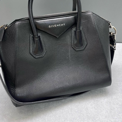 Givenchy Small Antigona Calfskin Black