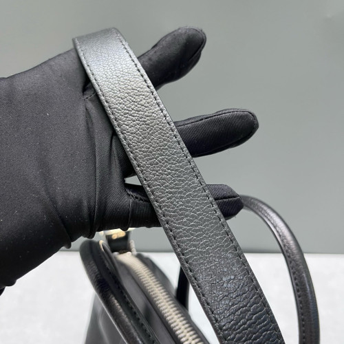 Givenchy Small Antigona Calfskin Black