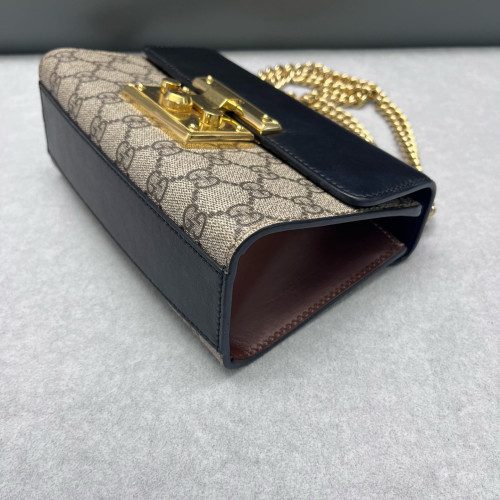 Gucci Small Padlock Shoulder Bag GG Supreme Monogram Cuir Black Beige
