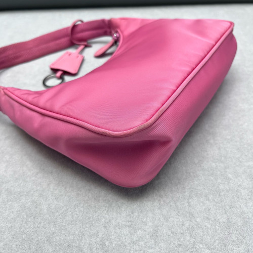 Prada Re-Edition 2005 Shoulder Bag Nylon Pink