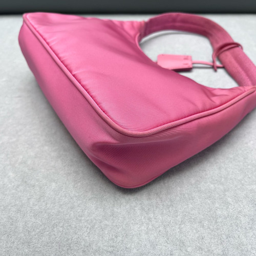 Prada Re-Edition 2005 Shoulder Bag Nylon Pink