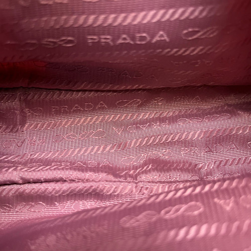 Prada Re-Edition 2005 Shoulder Bag Nylon Pink