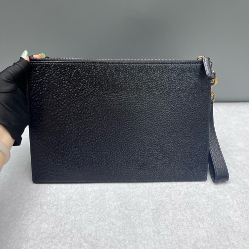 Gucci Clutch Grained Calfskin Black