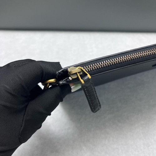 Gucci Clutch Grained Calfskin Black