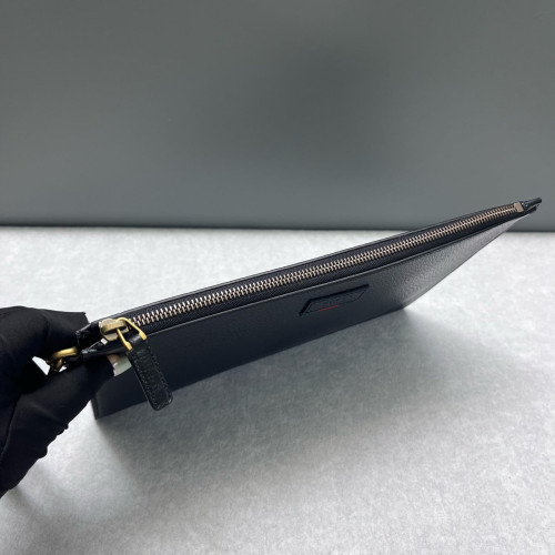 Gucci Clutch Grained Calfskin Black