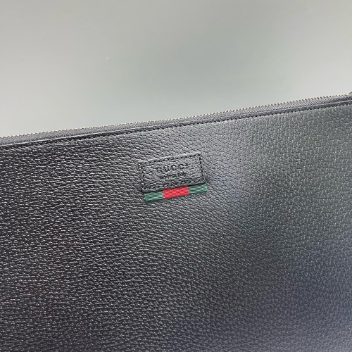 Gucci Clutch Grained Calfskin Black