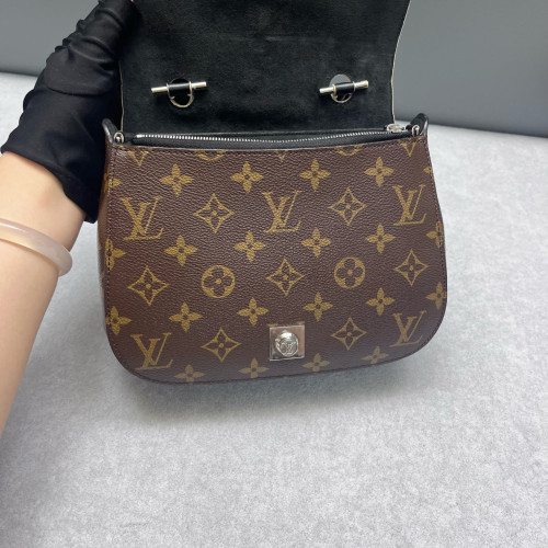 Louis Vuitton Chain It PM Monogram Brown Black