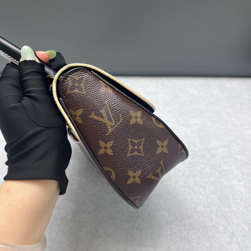 Louis Vuitton Chain It PM Monogram Brown Black