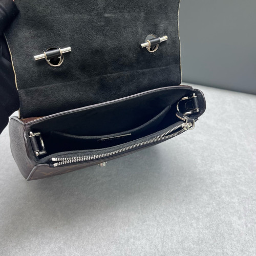 Louis Vuitton Chain It PM Monogram Brown Black