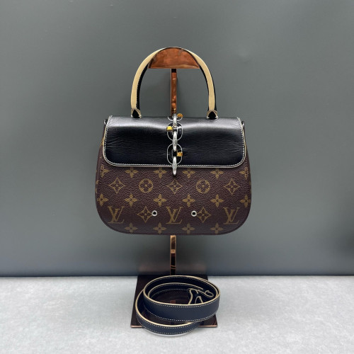 Louis Vuitton Chain It PM Monogram Brown Black
