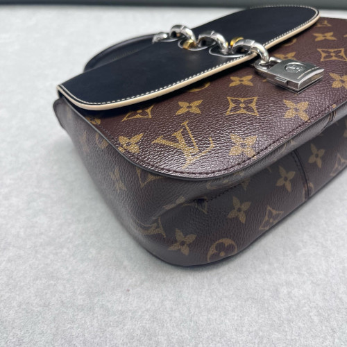 Louis Vuitton Chain It PM Monogram Brown Black