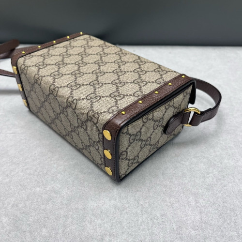 Gucci Box Bag GG Supreme Monogram Beige Brown Gucci Box Bag GG Supreme Monogram Beige Brown