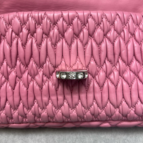 Miu Miu Crystal Matelasse Crystal Flap Clutch Crumpled Lambskin Pink