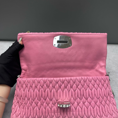 Miu Miu Crystal Matelasse Crystal Flap Clutch Crumpled Lambskin Pink