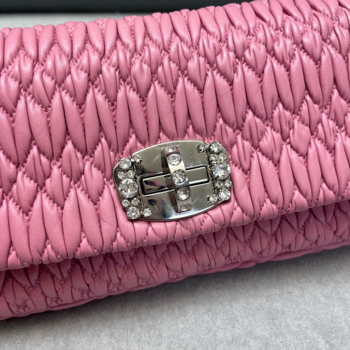 Miu Miu Crystal Matelasse Crystal Flap Clutch Crumpled Lambskin Pink