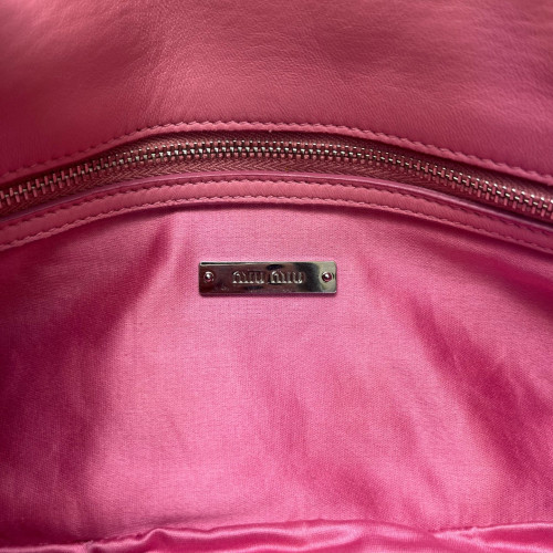 Miu Miu Crystal Matelasse Crystal Flap Clutch Crumpled Lambskin Pink