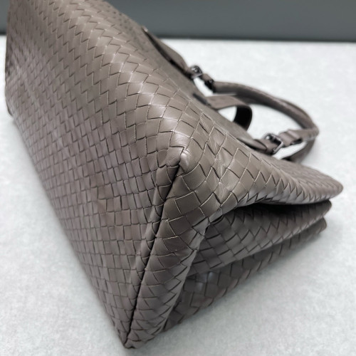 Bottega Veneta Large Roma Tote Bag Calfskin Intrecciato Grey
