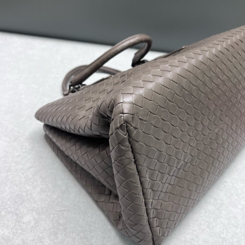 Bottega Veneta Large Roma Tote Bag Calfskin Intrecciato Grey