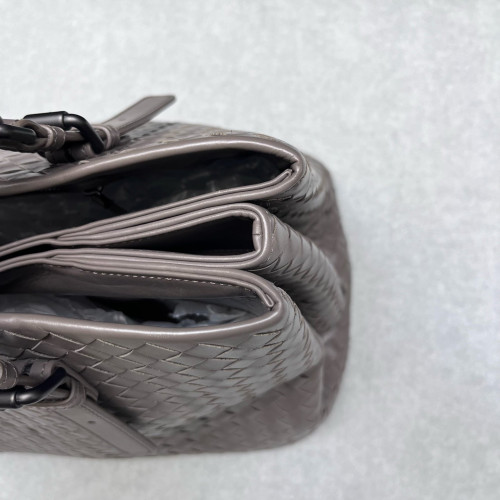 Bottega Veneta Large Roma Tote Bag Calfskin Intrecciato Grey