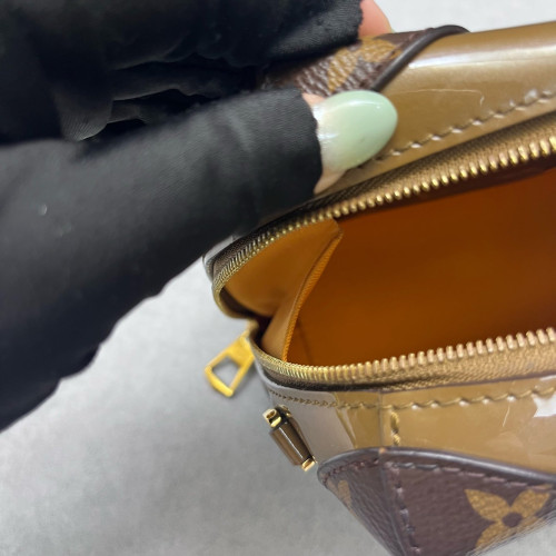 Louis Vuitton Venice Shoulder Bag Vernis Monogram Brown Louis Vuitton Venice Shoulder Bag Vernis Monogram Brown