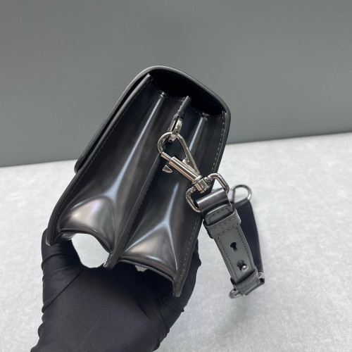 TOD'S Shoulder Bag Calfskin Black