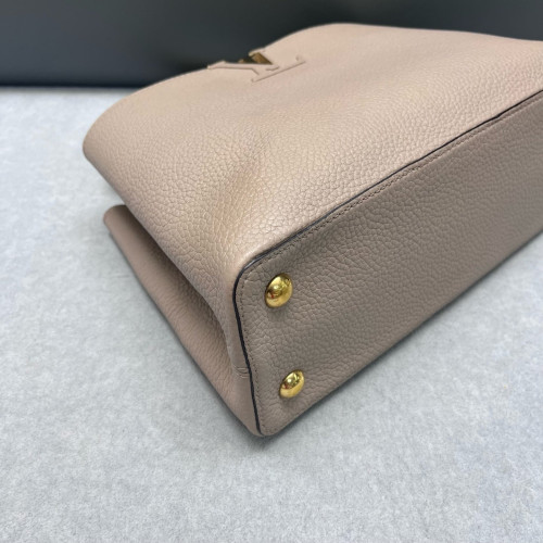 Louis Vuitton Capucines PM Taiga Grey