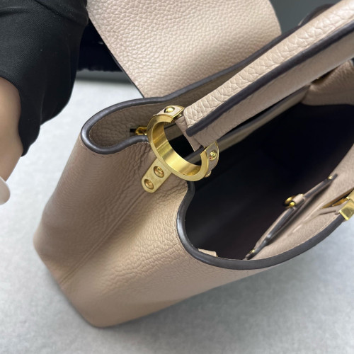 Louis Vuitton Capucines PM Taiga Grey
