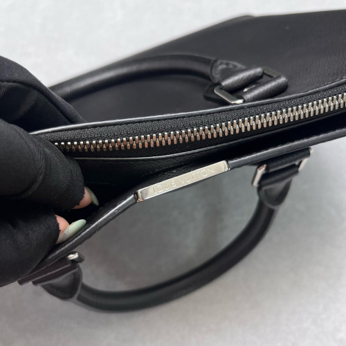 Louis Vuitton Briefcase Calfskin Black