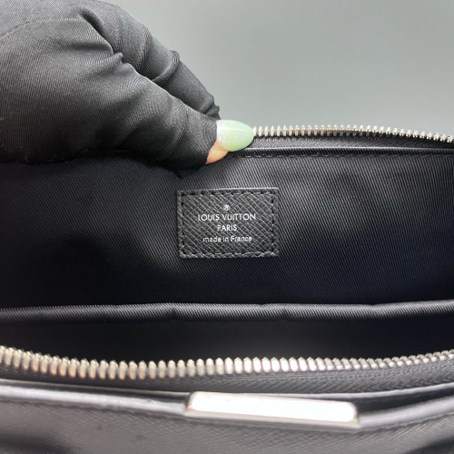 Louis Vuitton Briefcase Calfskin Black
