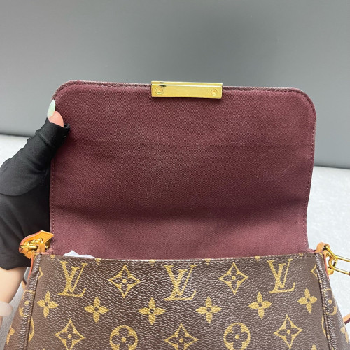 Louis Vuitton Favorite MM Monogram Brown