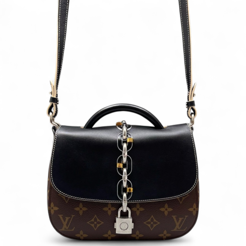 Louis Vuitton Chain It PM Monogram Brown