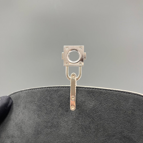 Louis Vuitton Chain It PM Monogram Brown