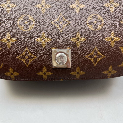 Louis Vuitton Chain It PM Monogram Brown