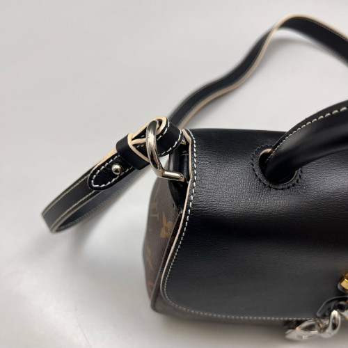 Louis Vuitton Chain It PM Monogram Brown