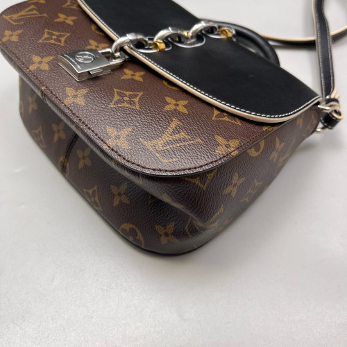Louis Vuitton Chain It PM Monogram Brown