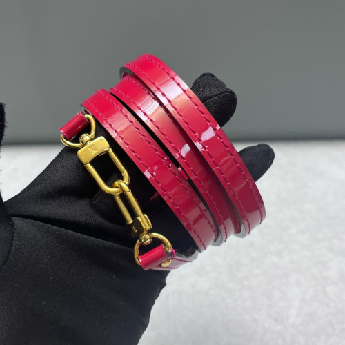 Louis Vuitton Alma BB Vernis Red