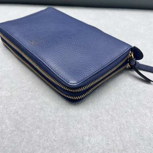 Gucci Clutch Grained Calfskin Blue
