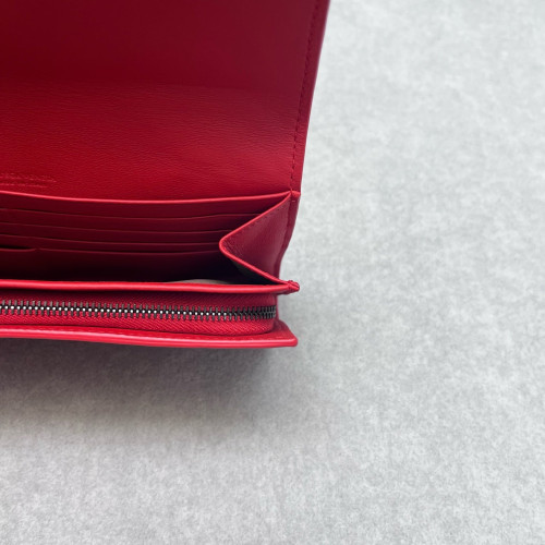 Bottega Veneta Continental Wallet Lambskin Intrecciato Nappa Red