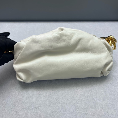 Bottega Veneta The Pouch Chain Lambskin Nappa Beige Mystic White