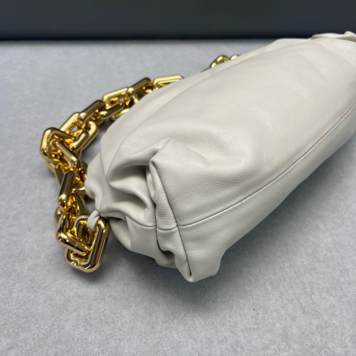 Bottega Veneta The Pouch Chain Lambskin Nappa Beige Mystic White