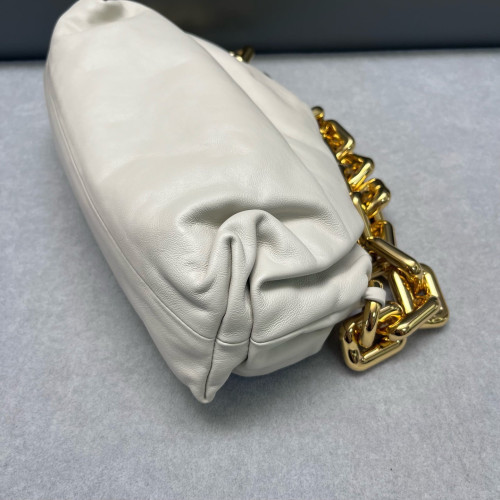 Bottega Veneta The Pouch Chain Lambskin Nappa Beige Mystic White