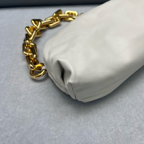 Bottega Veneta The Pouch Chain Lambskin Nappa Beige Mystic White