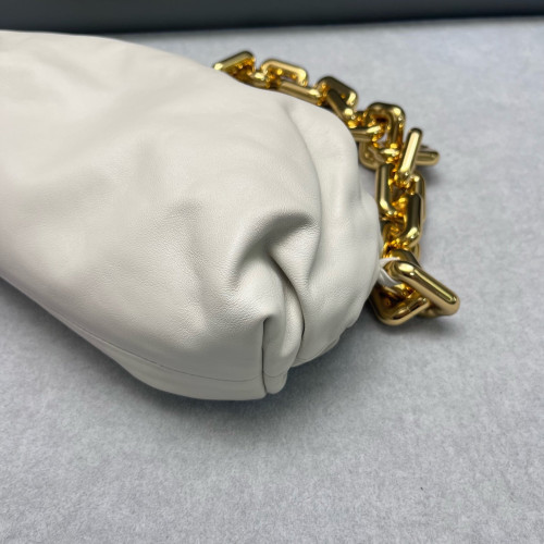 Bottega Veneta The Pouch Chain Lambskin Nappa Beige Mystic White