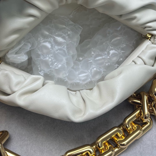 Bottega Veneta The Pouch Chain Lambskin Nappa Beige Mystic White
