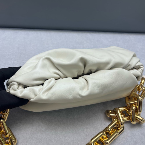 Bottega Veneta The Pouch Chain Lambskin Nappa Beige Mystic White