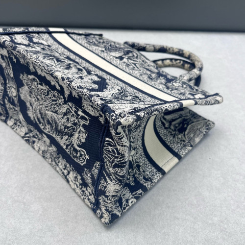 Dior New Small Book Tote Oblique Navy Beige Dior New Small Book Tote Oblique Navy Beige
