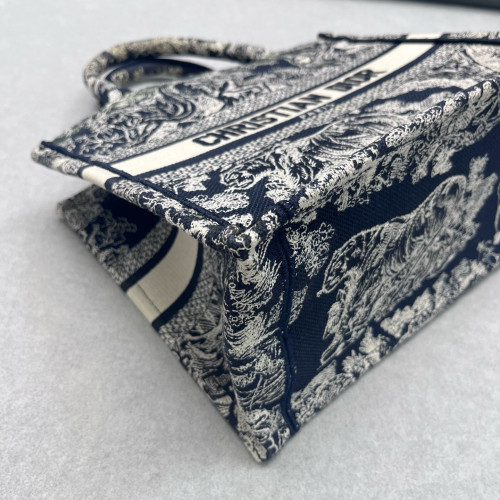 Dior New Small Book Tote Oblique Navy Beige Dior New Small Book Tote Oblique Navy Beige