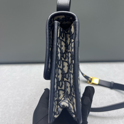 Dior 30 Montaigne Flap Bag Oblique Beige Navy Black