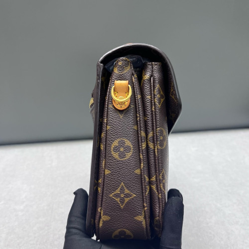 Louis Vuitton Pochette Metis Monogram Brown